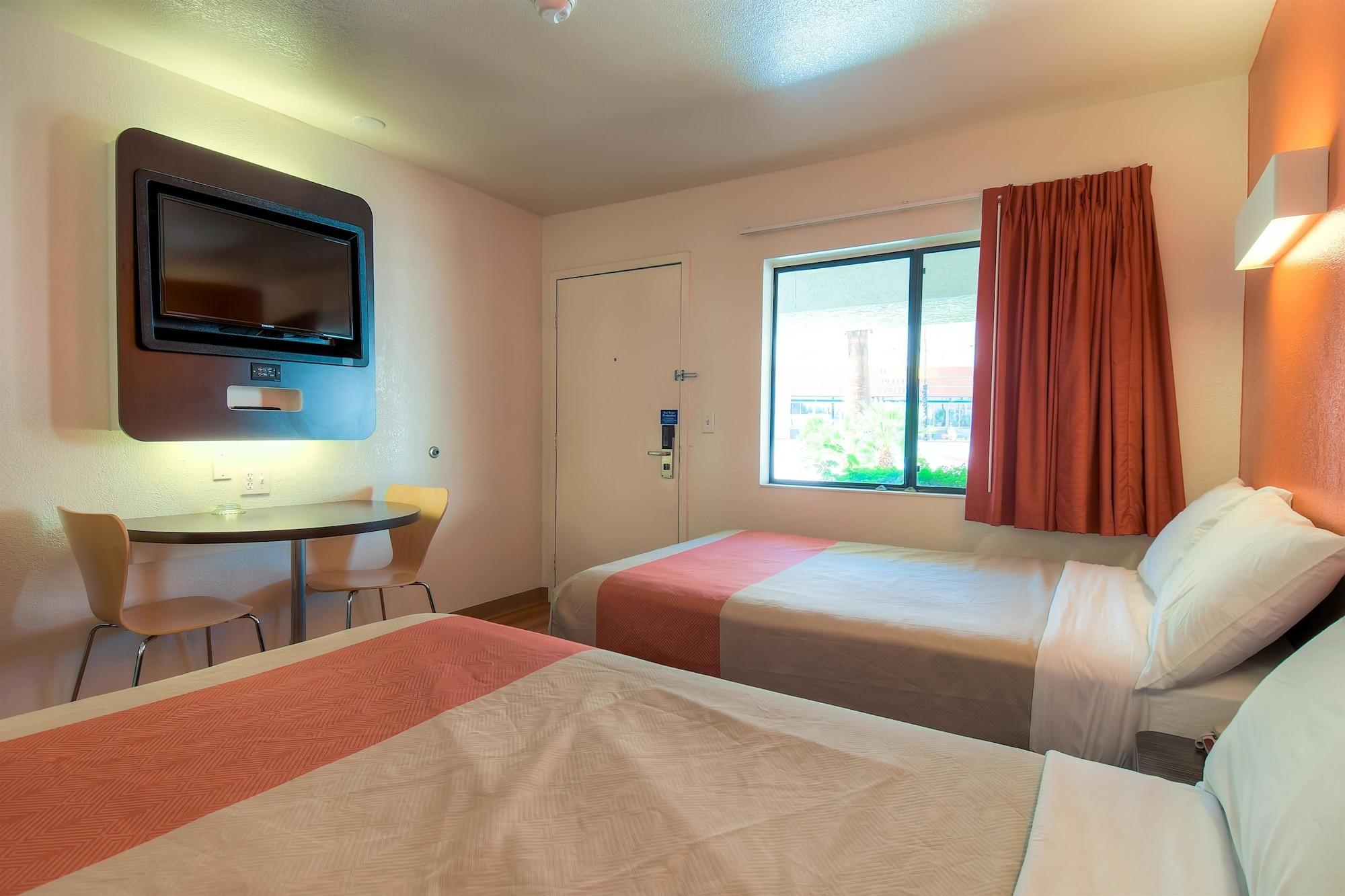 Motel 6-Palm Springs, Ca - Downtown Bagian luar foto