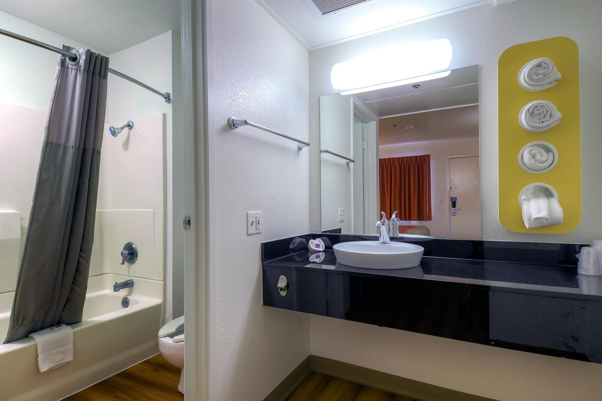 Motel 6-Palm Springs, Ca - Downtown Bagian luar foto