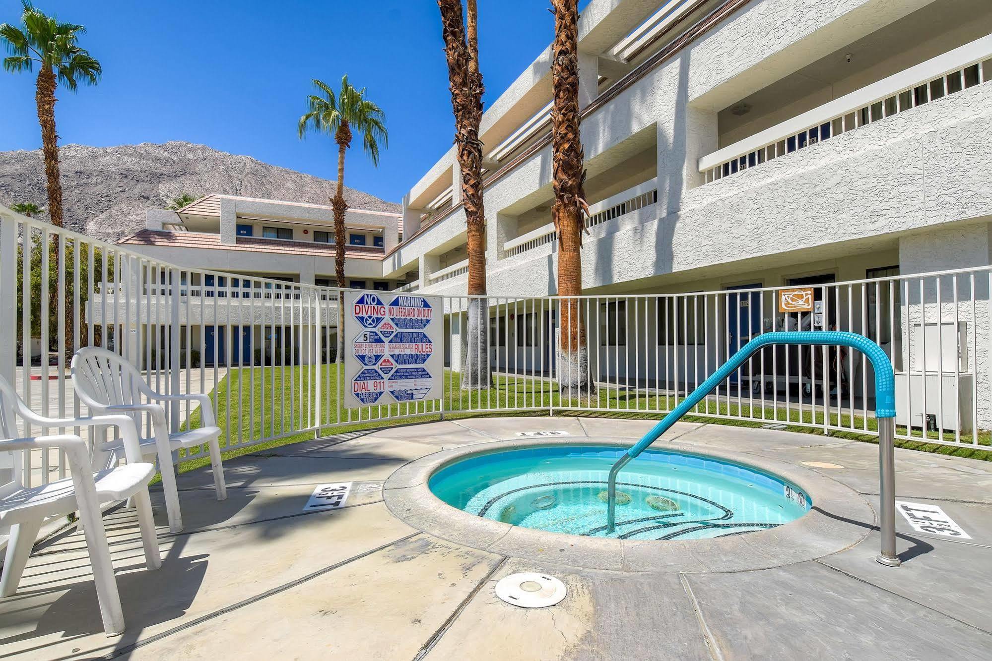 Motel 6-Palm Springs, Ca - Downtown Bagian luar foto