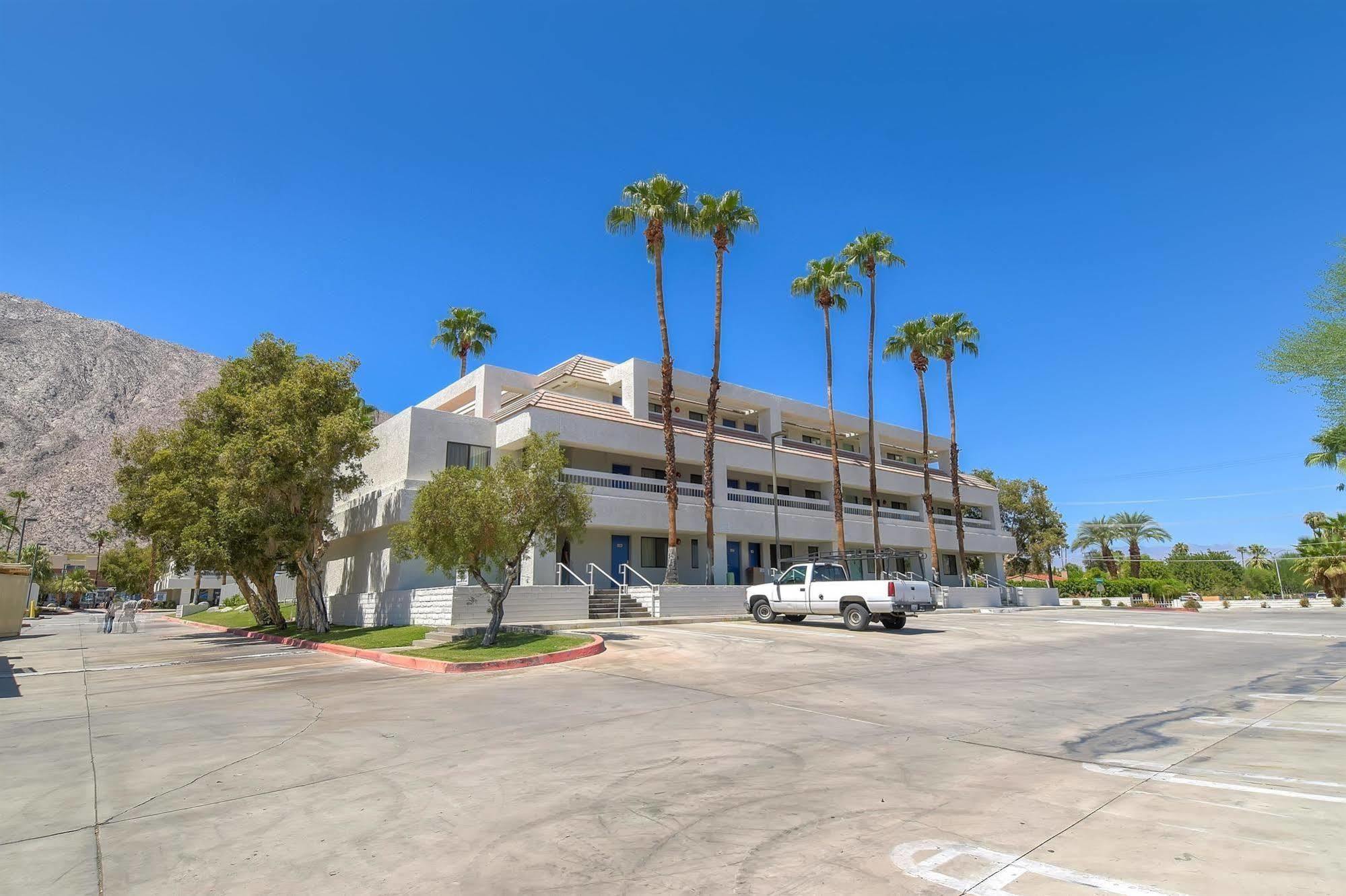 Motel 6-Palm Springs, Ca - Downtown Bagian luar foto
