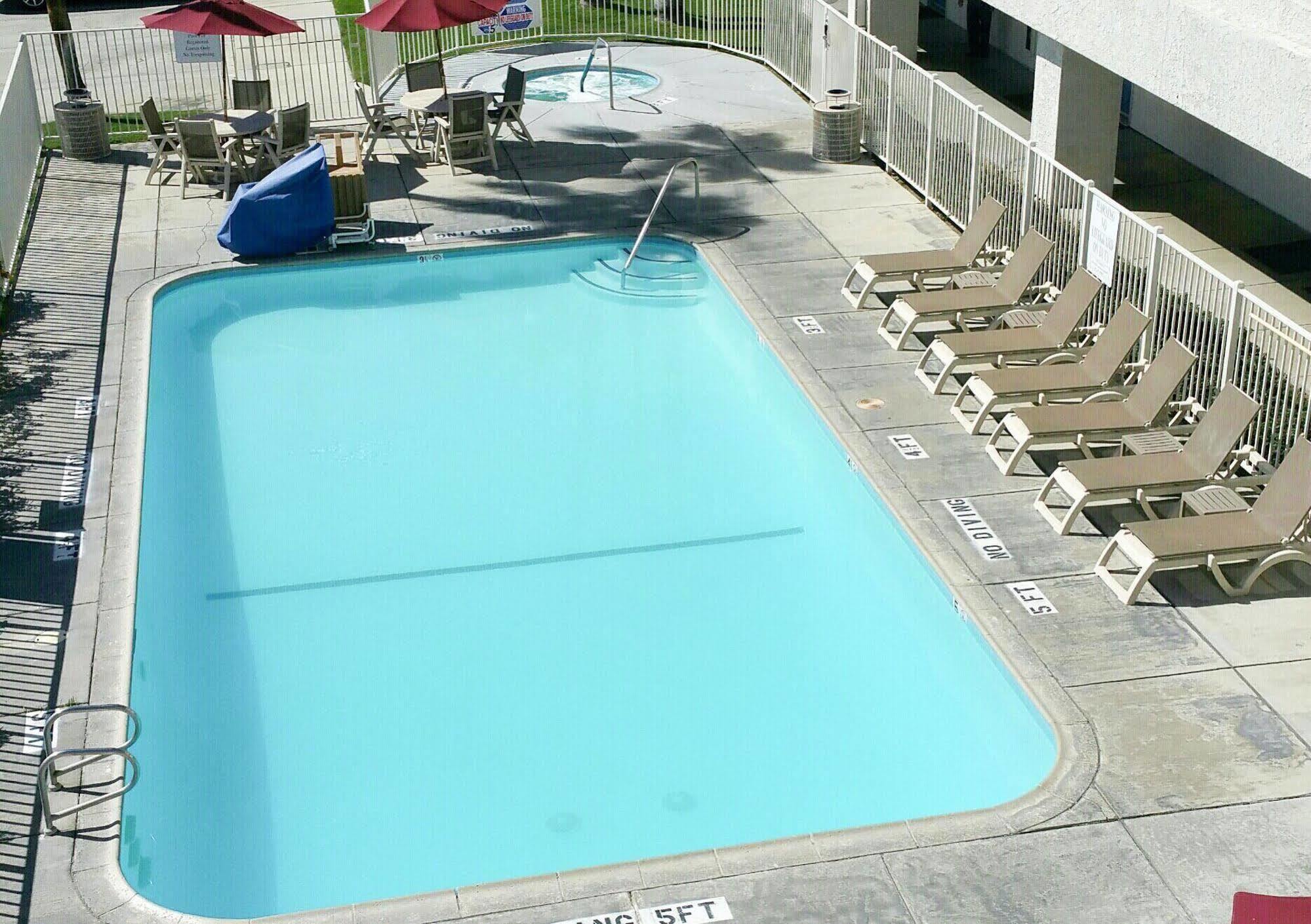 Motel 6-Palm Springs, Ca - Downtown Bagian luar foto